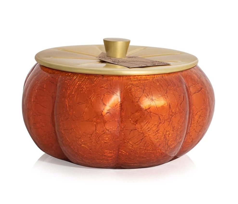 Pumpkin Laurel 15oz. Pumpkin Candle