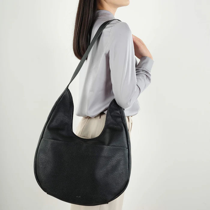 Co-Lab Olivia Hobo Messenger