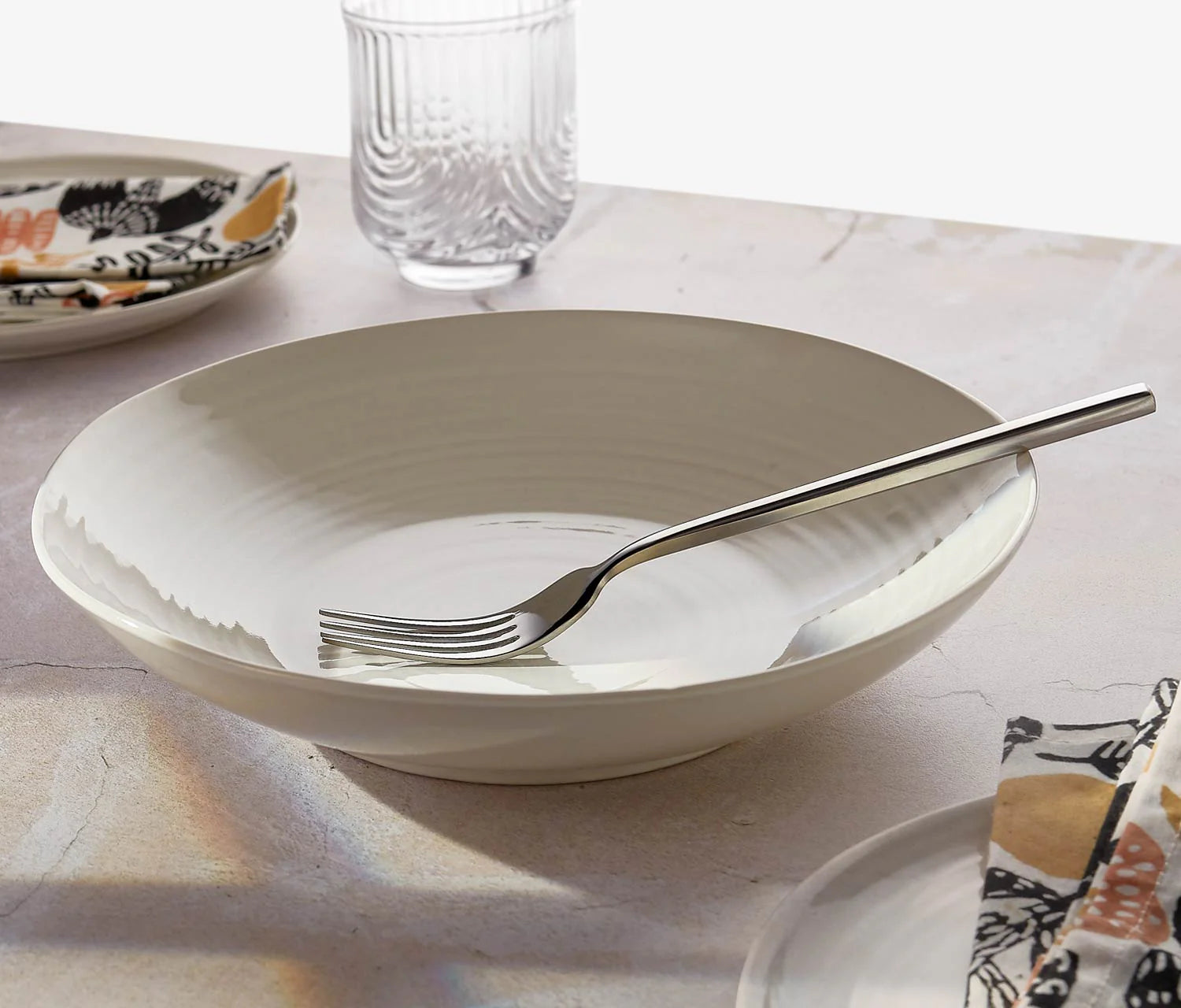 Aquarius Oyster 9.5" Serving Bowl