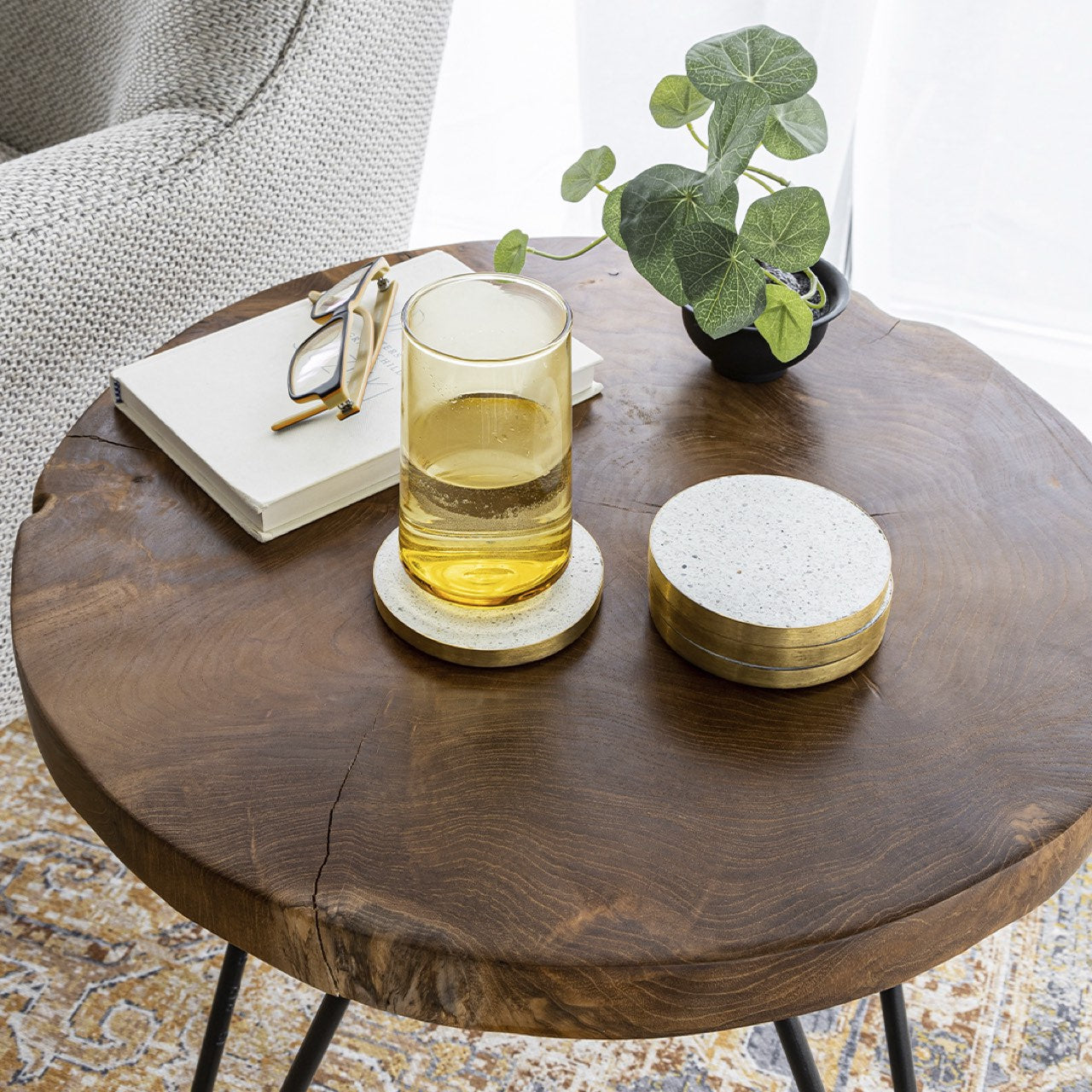 Natura Hairpin Accent Table - Round