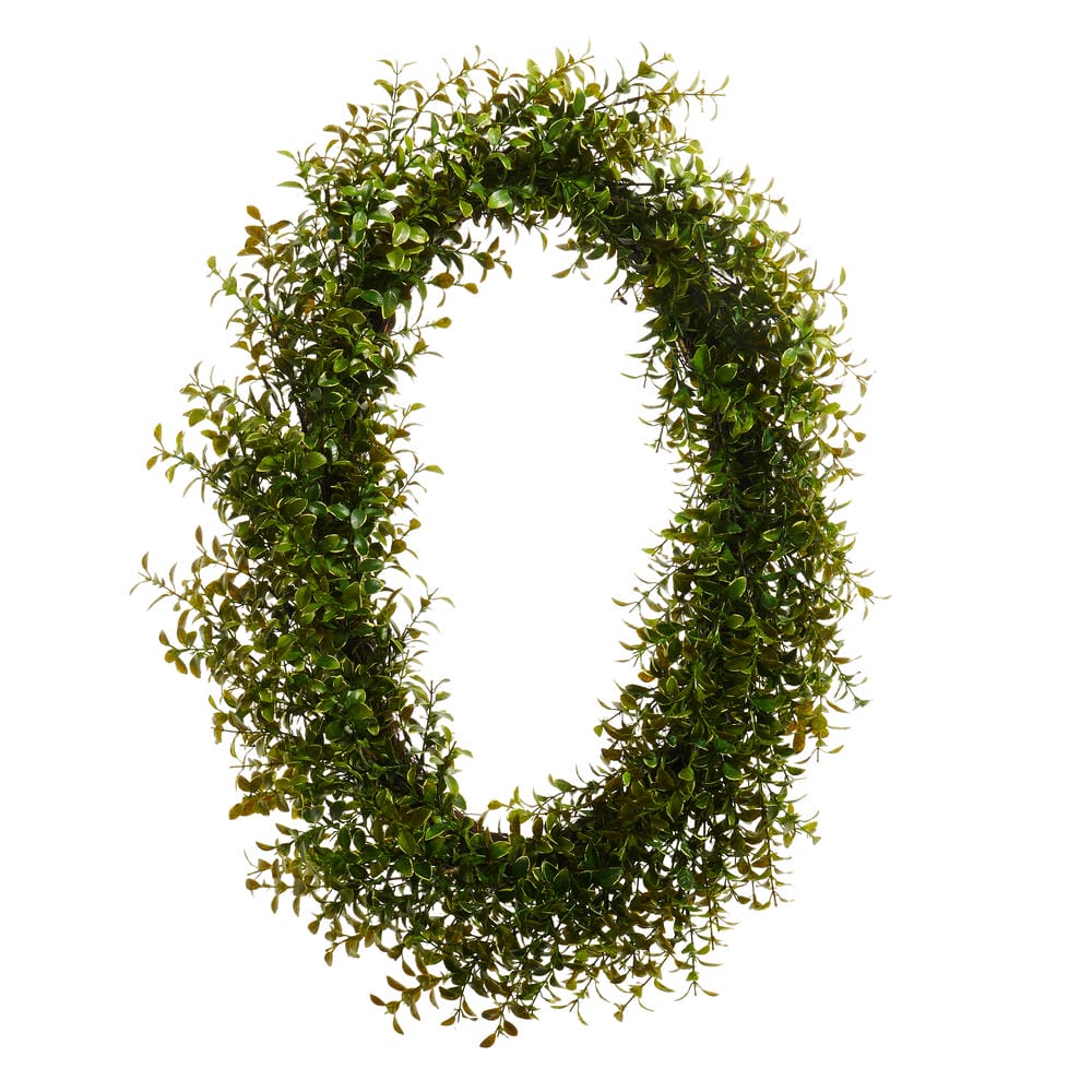 26" Oval Boxwood Wreath