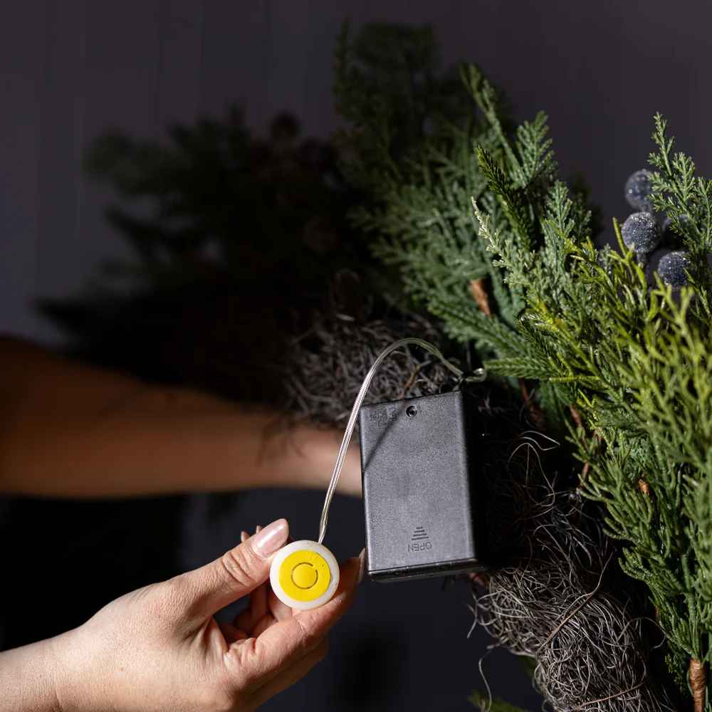 Norfolk & Cypress Mixed Real Touch Garland - 9 Ft Pre Lit LED
